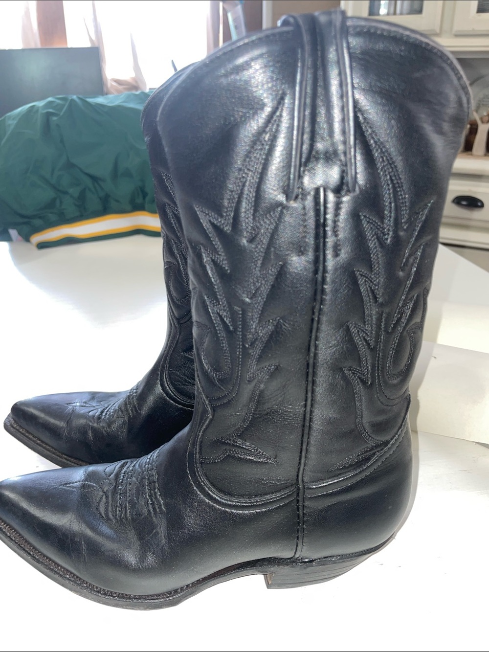 Vintage Boulet women’s black cowgirl boots 6.5 M